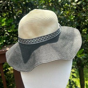 D&Y 100% Paper Straw Sun HAT - Black/Natural